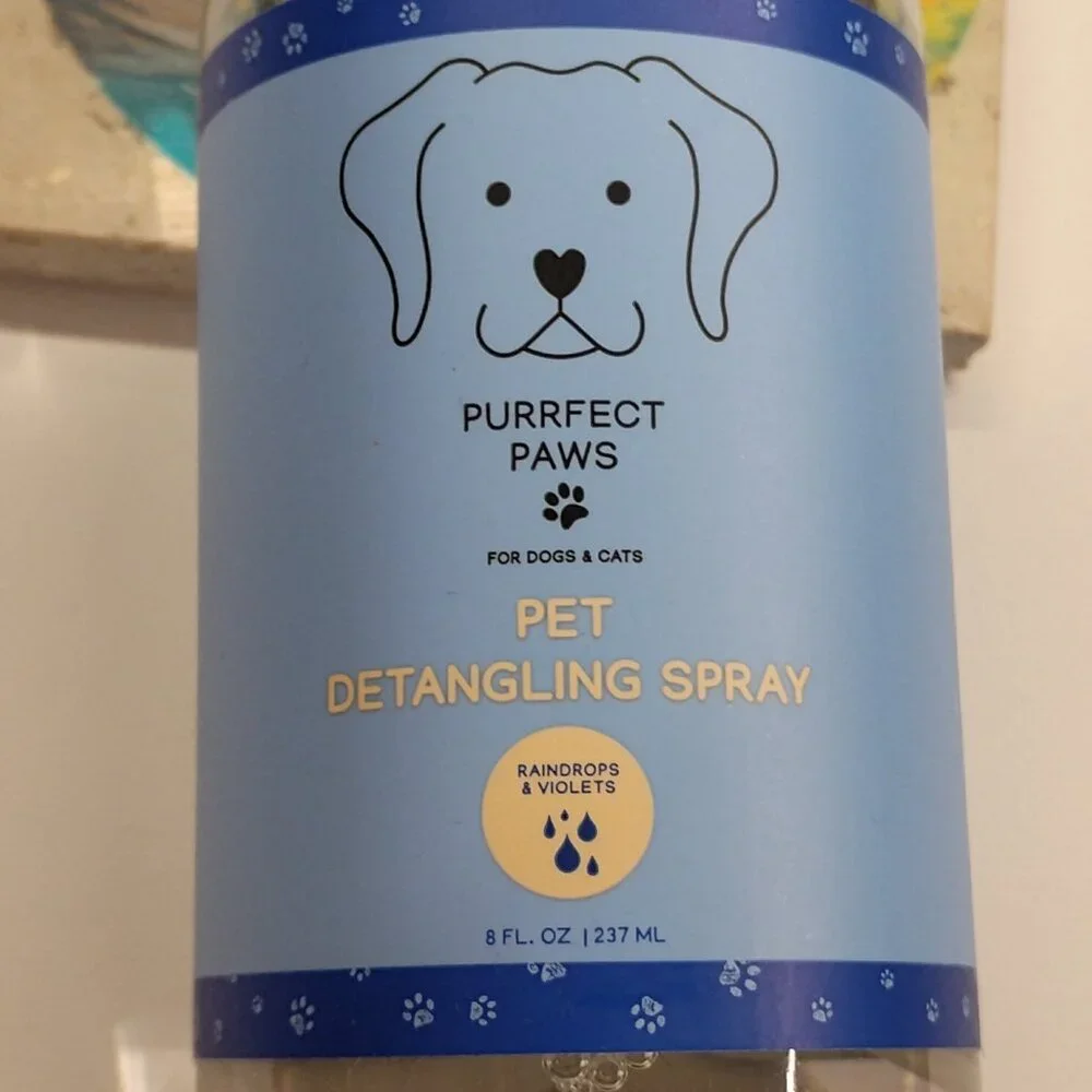 Bath & Body Works Purrfect Paws Raindrops & Violet Pet Detangling Spray - 8oz